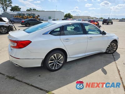 Trzecie zdjęcie samochodu z tyłu: 2019 HONDA ACCORD TOURING HYBRID VIN:1HGCV3F97KA019102 - miniatura