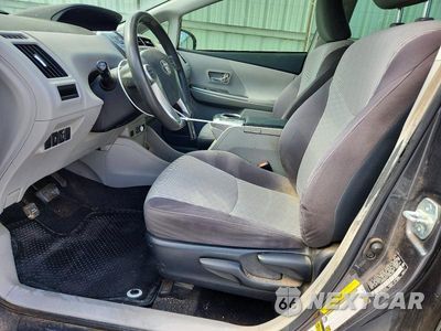 Zdjęcie 7 z 12 samochodu: 2015 TOYOTA PRIUS V TWO VIN:JTDZN3EU1FJ036188 - miniatura