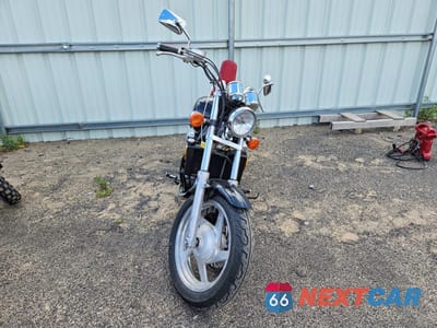 Drugie zdjęcie samochodu z przodu: 1998 HONDA VF750 C VIN:JH2RC4306WM400946 - miniatura