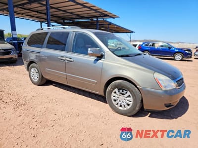 Czwarte zdjęcie samochodu z boku: 2011 KIA SEDONA LX VIN:KNDMG4C72B6371321 - miniatura
