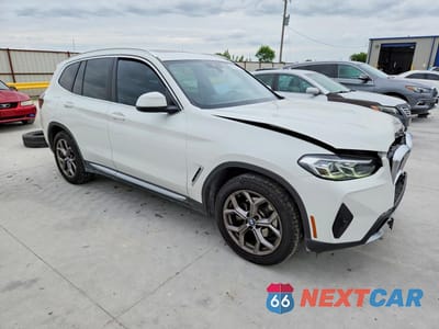 Czwarte zdjęcie samochodu z boku: 2022 BMW X3 SDRIVE30I VIN:WBX47DP0XNN173385 - miniatura