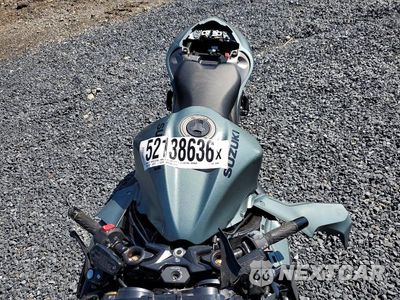 Piąte zdjęcie samochodu w środku: 2025 SUZUKI GSX1300 RR VIN:JS1EJ11B5S7100690 - miniatura