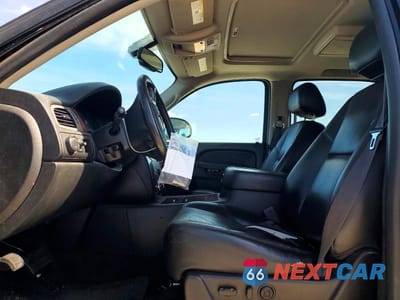 Zdjęcie 7 z 13 samochodu: 2014 CHEVROLET SUBURBAN C1500 LTZ VIN:1GNSCKE08ER149089 - miniatura