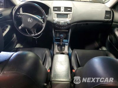 Zdjęcie 8 z 12 samochodu: 2007 HONDA ACCORD EX VIN:JHMCM56837C000075 - miniatura