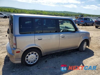 Trzecie zdjęcie samochodu z tyłu: 2006 TOYOTA SCION XB VIN:JTLKT324964083094 - miniatura
