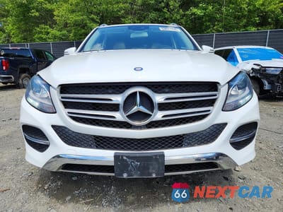 Piąte zdjęcie samochodu w środku: 2017 MERCEDES-BENZ GLE 350 4MATIC VIN:4JGDA5HB7HA876860 - miniatura