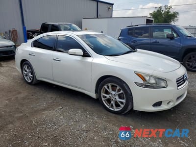 Czwarte zdjęcie samochodu z boku: 2013 NISSAN MAXIMA 3.5 S VIN:1N4AA5AP6DC821320 - miniatura