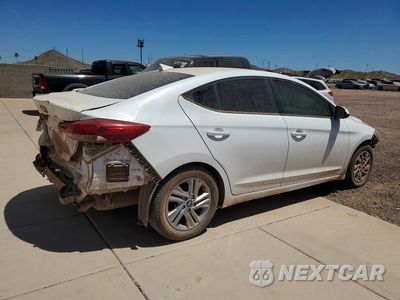 Trzecie zdjęcie samochodu z tyłu: 2017 HYUNDAI ELANTRA SE VIN:5NPD74LF0HH143260 - miniatura