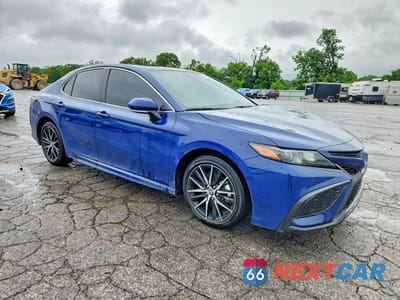 Czwarte zdjęcie samochodu z boku: 2024 TOYOTA CAMRY SE VIN:4T1T11AK1RU209703 - miniatura