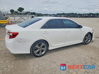 Trzecie zdjęcie samochodu z tyłu: 2014 TOYOTA CAMRY SE SPORT VIN:4T1BF1FK4EU738756 - miniatura