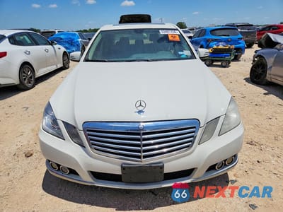 Piąte zdjęcie samochodu w środku: 2010 MERCEDES-BENZ E 350 VIN:WDDHF5GB6AA221027 - miniatura