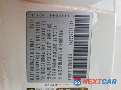Zdjęcie 12 z 12 samochodu: 2006 VOLKSWAGEN NEW GTI VIN:WVWEV71K86W069959 - miniatura