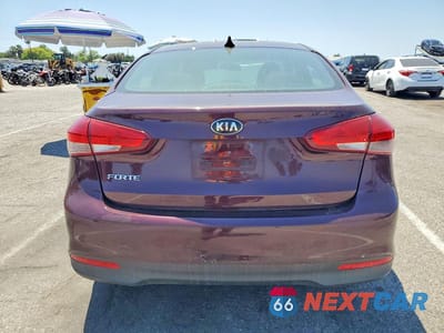 Zdjęcie 6 z 12 samochodu: 2018 KIA FORTE LX VIN:3KPFK4A7XJE222707 - miniatura