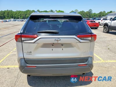 Zdjęcie 6 z 13 samochodu: 2020 TOYOTA RAV4 XLE PREMIUM VIN:JTMC1RFV0LJ021737 - miniatura