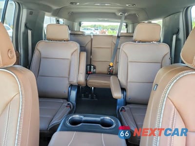 Zdjęcie 10 z 14 samochodu: 2024 CHEVROLET SUBURBAN K1500 HIGH COUNTRY VIN:1GNSKGKL1RR396572 - miniatura