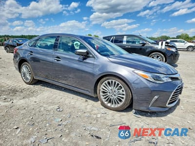 Czwarte zdjęcie samochodu z boku: 2018 TOYOTA AVALON LIMITED VIN:4T1BK1EB2JU274194 - miniatura