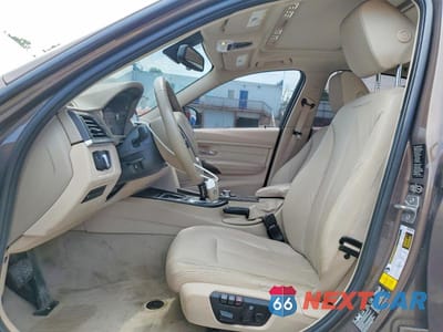 Zdjęcie 7 z 13 samochodu: 2013 BMW 328 XI VIN:WBA3B3C51DJ698082 - miniatura