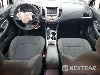 Zdjęcie 8 z 13 samochodu: 2017 CHEVROLET CRUZE LS VIN:1G1BC5SM8H7216395 - miniatura