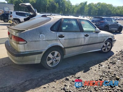 Trzecie zdjęcie samochodu z tyłu: 2002 SAAB 9-3 SE VIN:YS3DF58K322001193 - miniatura