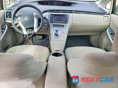 Zdjęcie 8 z 13 samochodu: 2015 TOYOTA PRIUS ONE VIN:JTDKN3DU9F0438159 - miniatura