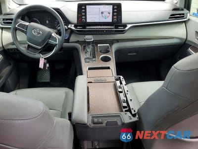 Zdjęcie 8 z 13 samochodu: 2024 TOYOTA SIENNA XLE VIN:5TDJRKEC0RS210973 - miniatura