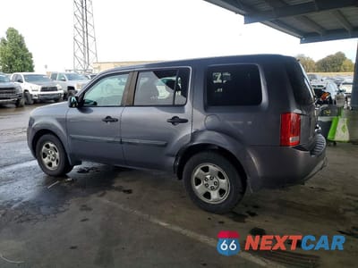 Drugie zdjęcie samochodu z przodu: 2015 HONDA PILOT LX VIN:5FNYF4H29FB075983 - miniatura