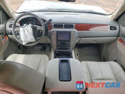 Zdjęcie 8 z 13 samochodu: 2013 GMC YUKON XL K1500 SLT VIN:1GKS2KE7XDR303782 - miniatura
