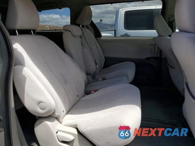 Zdjęcie 11 z 13 samochodu: 2012 TOYOTA SIENNA LE VIN:5TDKK3DC6CS216204 - miniatura