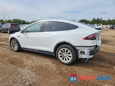 Drugie zdjęcie samochodu z przodu: 2018 TESLA MODEL X VIN:5YJXCBE28JF112379 - miniatura