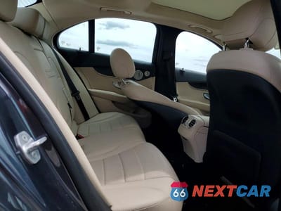 Zdjęcie 10 z 12 samochodu: 2016 MERCEDES-BENZ C 300 VIN:WDDWF4JB5GR173251 - miniatura