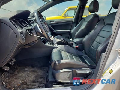 Zdjęcie 7 z 12 samochodu: 2019 VOLKSWAGEN GTI S VIN:3VW5T7AUXKM016100 - miniatura
