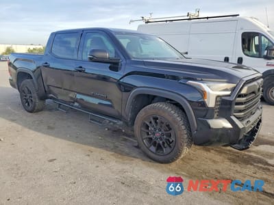 Czwarte zdjęcie samochodu z boku: 2022 TOYOTA TUNDRA SR5 VIN:5TFLA5DB2NX053946 - miniatura