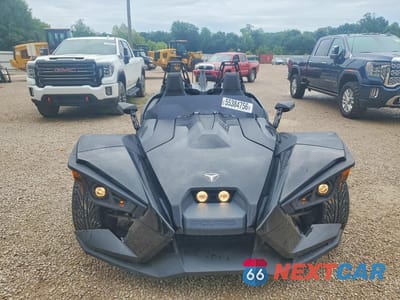 Drugie zdjęcie samochodu z przodu: 2017 POLARIS SLINGSHOT VIN:57XAASFA3H8120506 - miniatura