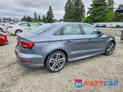 Trzecie zdjęcie samochodu z tyłu: 2019 AUDI A3 PREMIUM PLUS VIN:WAUJEGFF4K1027271 - miniatura