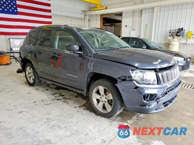 Czwarte zdjęcie samochodu z boku: 2014 JEEP COMPASS SPORT VIN:1C4NJCBA2ED531324 - miniatura