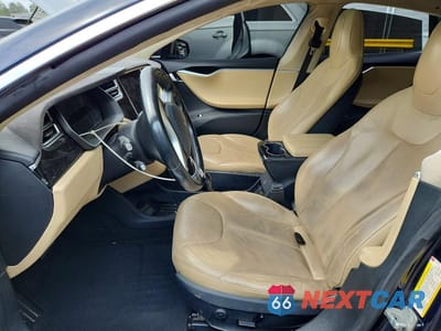 Zdjęcie 7 z 12 samochodu: 2015 TESLA MODEL S 85D VIN:5YJSA1H22FFP74892 - miniatura