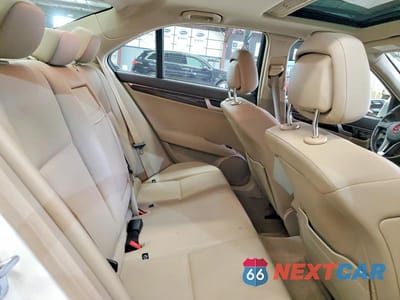 Zdjęcie 10 z 12 samochodu: 2013 MERCEDES-BENZ C 300 4MATIC VIN:WDDGF8AB4DR256161 - miniatura