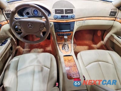 Zdjęcie 8 z 12 samochodu: 2008 MERCEDES-BENZ E 350 VIN:WDBUF56X78B352878 - miniatura