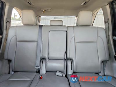 Zdjęcie 10 z 13 samochodu: 2019 TOYOTA HIGHLANDER XLE VIN:5TDJZRFH2KS926671 - miniatura