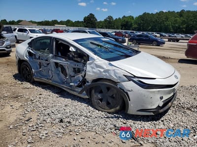 Czwarte zdjęcie samochodu z boku: 2024 TOYOTA PRIUS LE VIN:JTDACAAU7R3036055 - miniatura