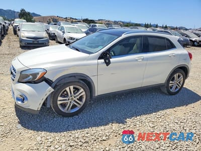 2018 MERCEDES-BENZ GLA 250 WDCTG4EB7JJ432990 - główne zdjęcie licytacji z USA - miniatura
