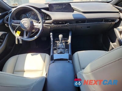 Zdjęcie 8 z 12 samochodu: 2022 MAZDA 3 PREFERRED VIN:JM1BPALLXN1520935 - miniatura