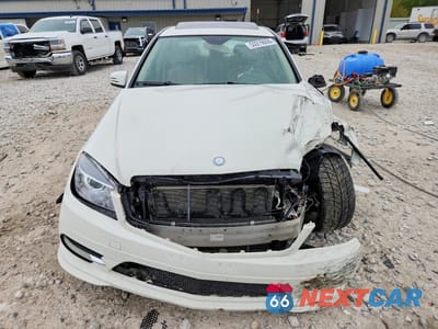 Piąte zdjęcie samochodu w środku: 2011 MERCEDES-BENZ C 300 4MATIC VIN:WDDGF8BBXBA512409 - miniatura