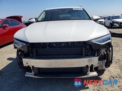 Piąte zdjęcie samochodu w środku: 2024 AUDI Q8 E-TRON PREMIUM PLUS VIN:WA15AAGE0RB027625 - miniatura