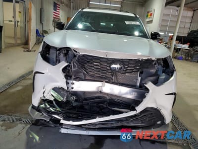 Piąte zdjęcie samochodu w środku: 2023 TOYOTA HIGHLANDER XSE VIN:5TDKDRAH3PS508265 - miniatura