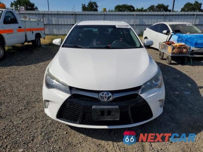 Piąte zdjęcie samochodu w środku: 2016 TOYOTA CAMRY SE VIN:4T1BF1FK0GU227872 - miniatura