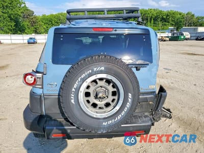 Zdjęcie 6 z 13 samochodu: 2014 TOYOTA FJ CRUISER BASE VIN:JTEBU4BFXEK192427 - miniatura