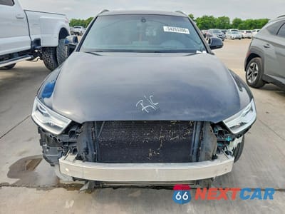 Piąte zdjęcie samochodu w środku: 2018 AUDI Q3 PREMIUM VIN:WA1BCCFS4JR018860 - miniatura