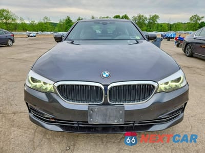 Piąte zdjęcie samochodu w środku: 2017 BMW 530 XI VIN:WBAJA7C32HG905744 - miniatura