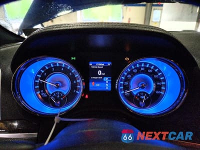 Zdjęcie 9 z 12 samochodu: 2013 CHRYSLER 300C VIN:2C3CCAET9DH577757 - miniatura